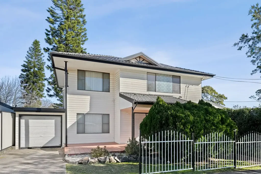 Spacious Family Home with Pool in Prime Greenacre Location