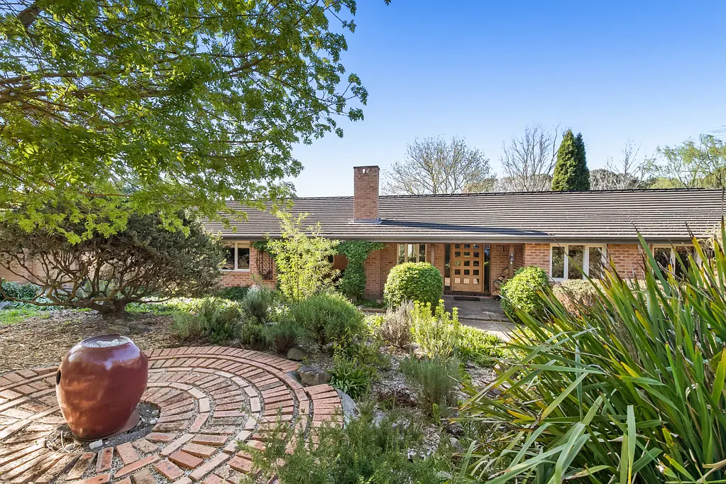 36 Holly Road, Burradoo, NSW 2576
