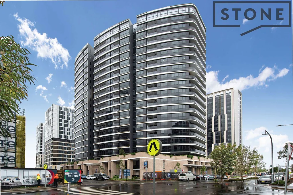 FULLY FURNISHED LUXURY TWO BEDROOMS APARTMENT IN EASTGARDENS