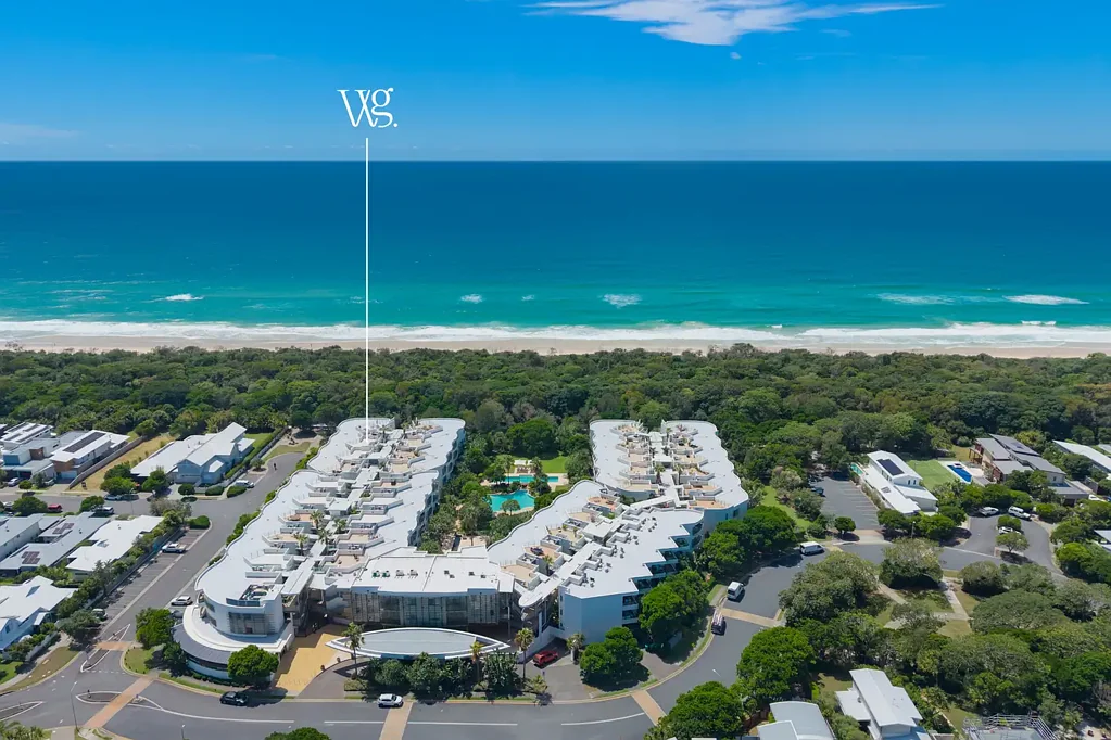 Casuarina 3chambre Top Floor, North Facing Apartment with Private Roof Deck