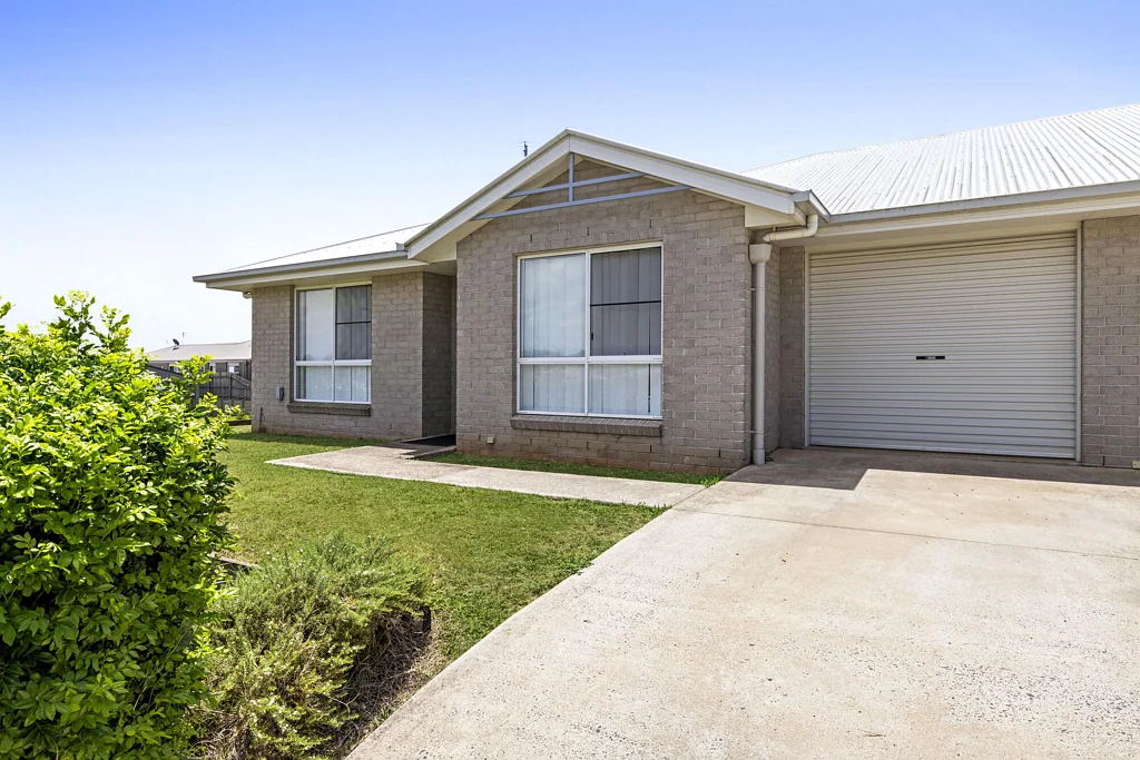 Glenvale 3Habitaciones Well-Appointed Duplex Offering Space, Privacy & Convenience