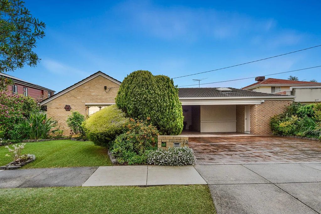 12 Rowitta Drive, Glen Waverley, VIC 3150