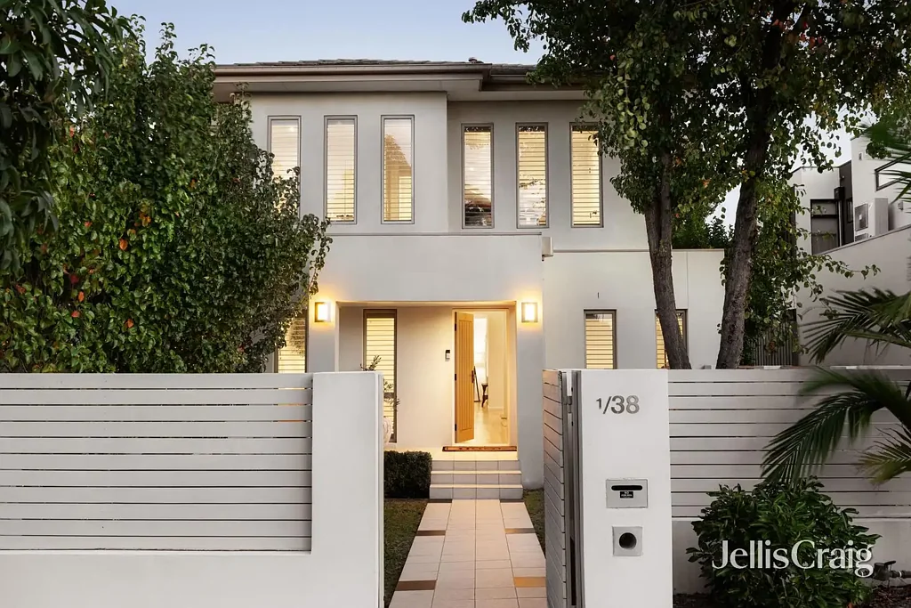 Bentleigh East 4部屋 Class, comfort and warmth in the Coatesville zone