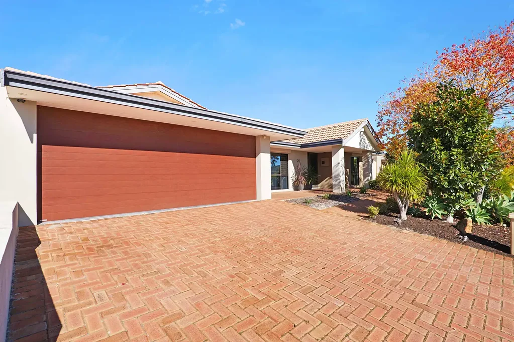 Noranda 4chambre RENOVATED FAMILY HOME IN POPULAR LOCATION
