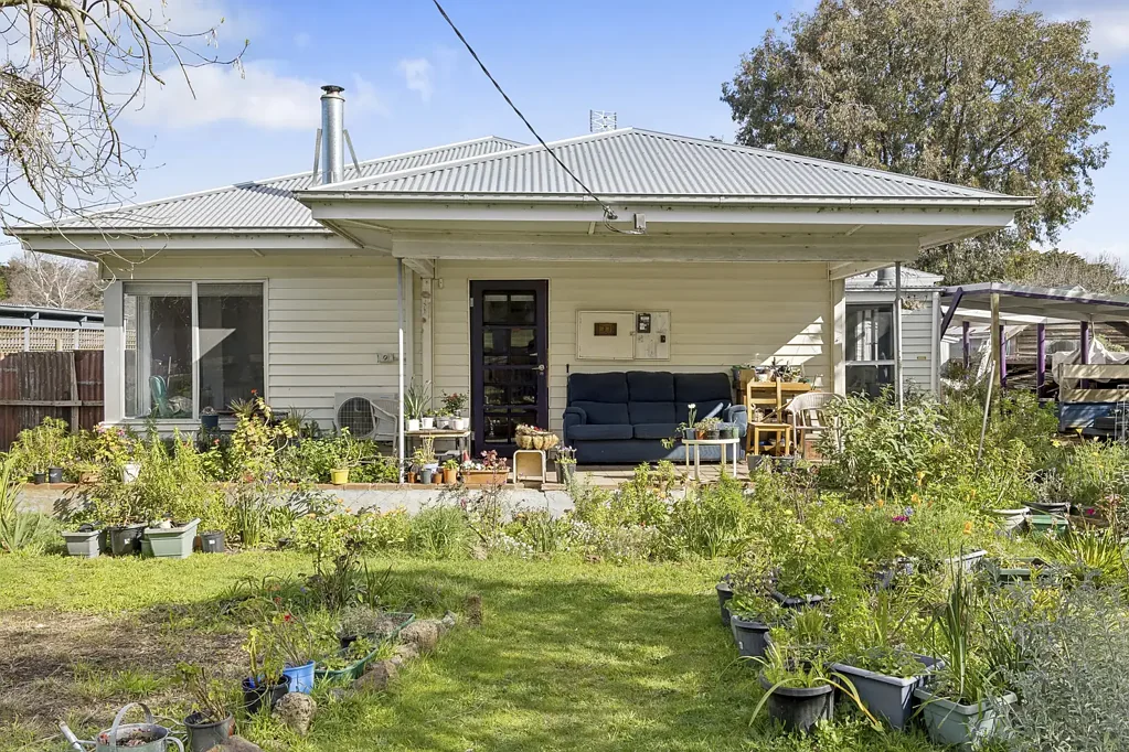 Lismore 3બેડરૂમ Charming Weatherboard Home with Garden Lifestyle