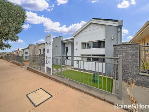 Ellenbrook 3 Bedroom Parkside Gem - Perfect for Investors