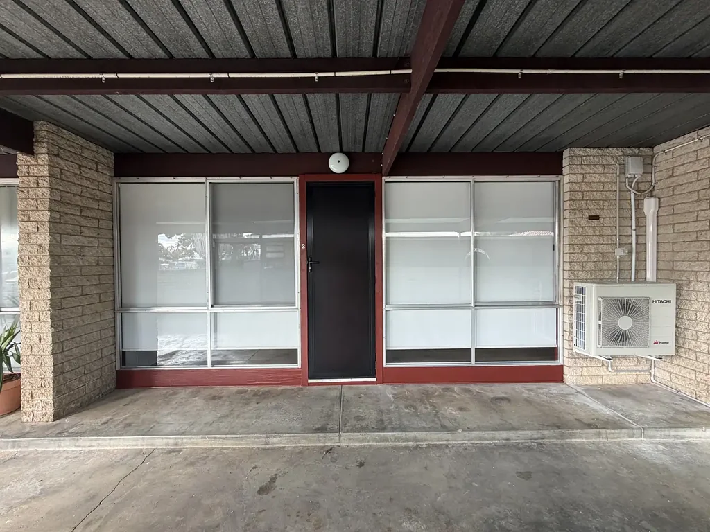 Low Maintenance One Bedroom Unit