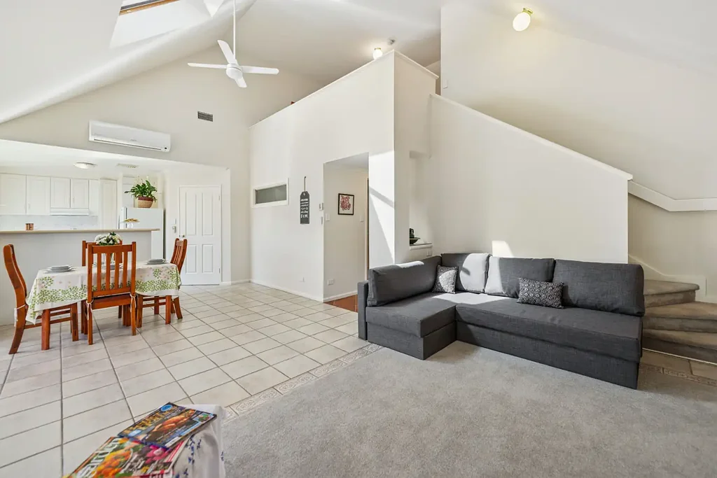 6 Buckberry Lane, North Haven, SA 5018