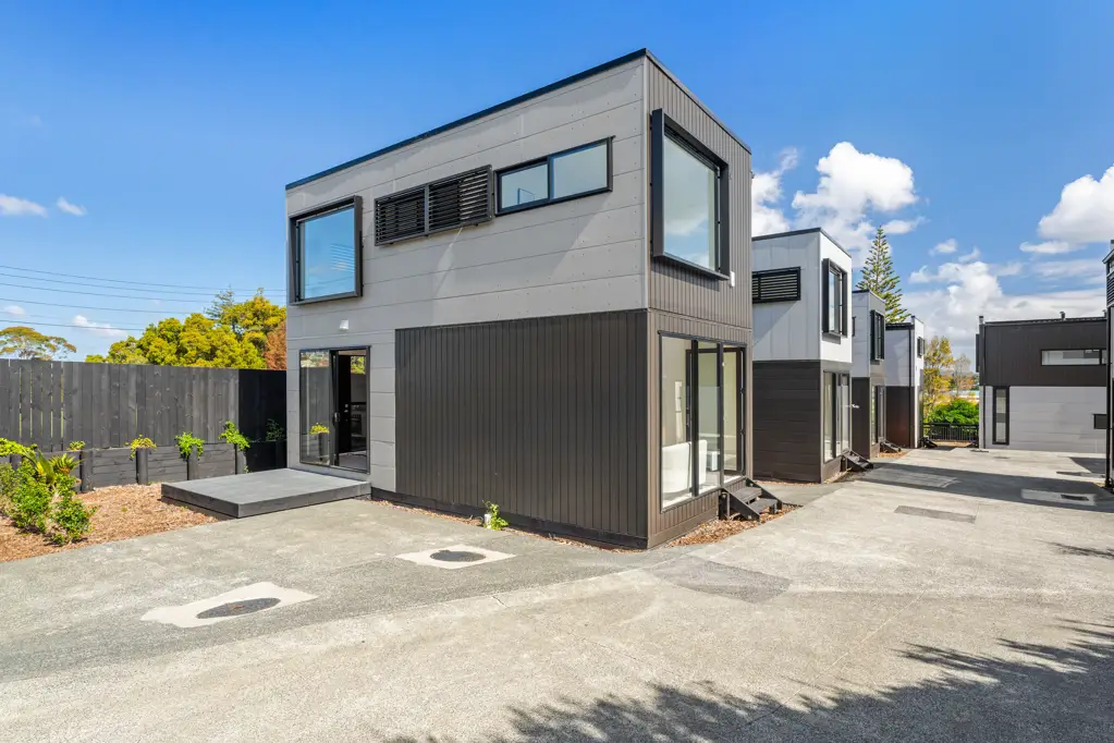 Bucklands Beach 2غرفة نوم Developer Says Sell - Significant Price Drop!