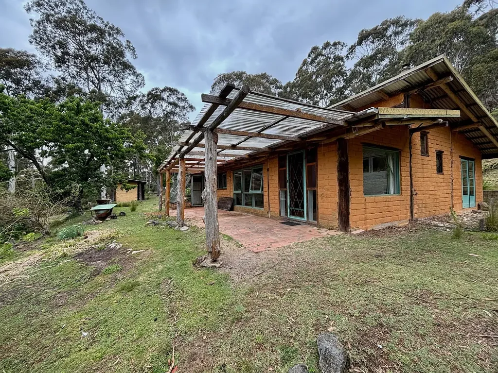 Devils Hole 3 BR Mudbrick home on 40ha, Bega Valley