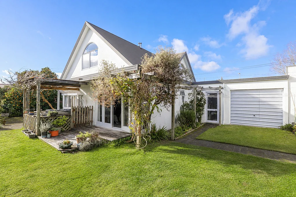 Lynmore 3 Bedroom MOTIVATED & READY TO SELL