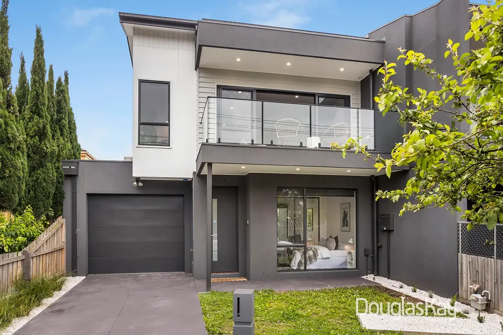 Maidstone 3ਬੈੱਡਰੂਮ Park Front Perfection in Maidstone's Most Sought-After Pocket.