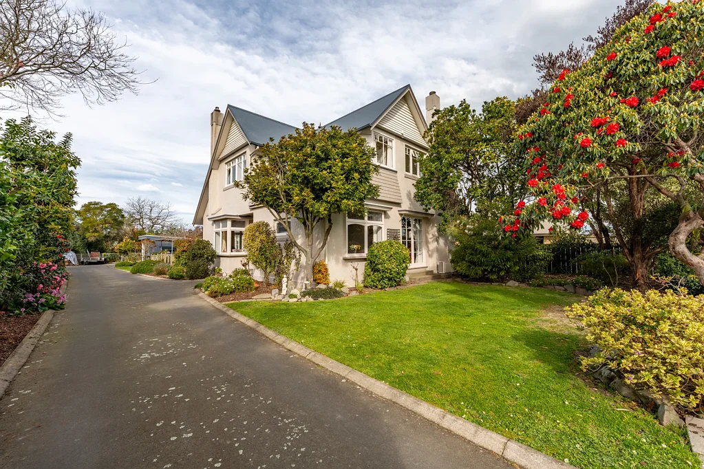 Highfield 4 Bedroom Space, Versatility & Plenty of Parking