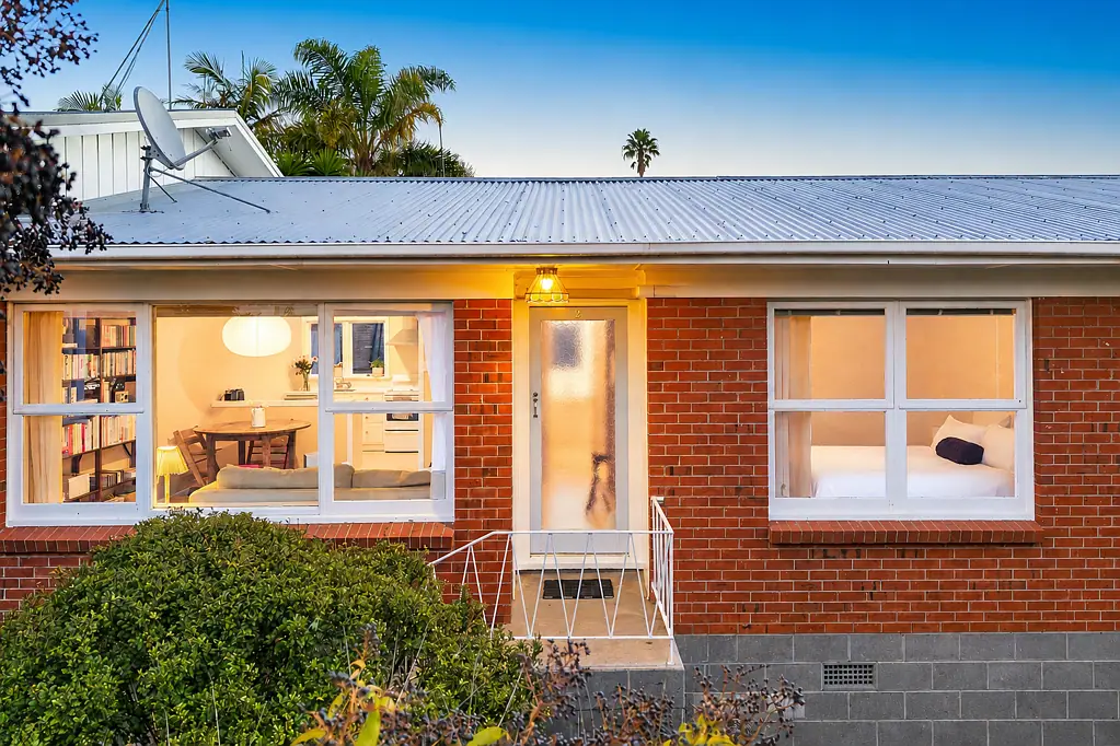 Mairangi Bay 2房  MODERN SINGLE-LEVEL & MOVE IN READY!