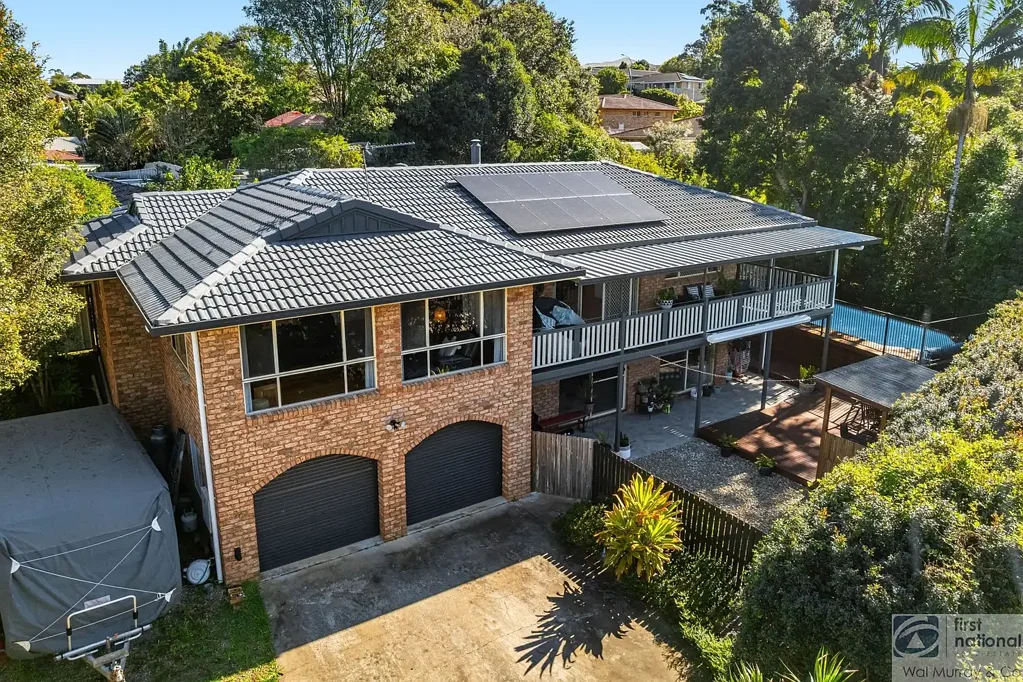 Goonellabah 4침실 BEAUTIFULLY RENOVATED FAMILY HOME WITH POOL, SOLAR & PRIME LOCATION