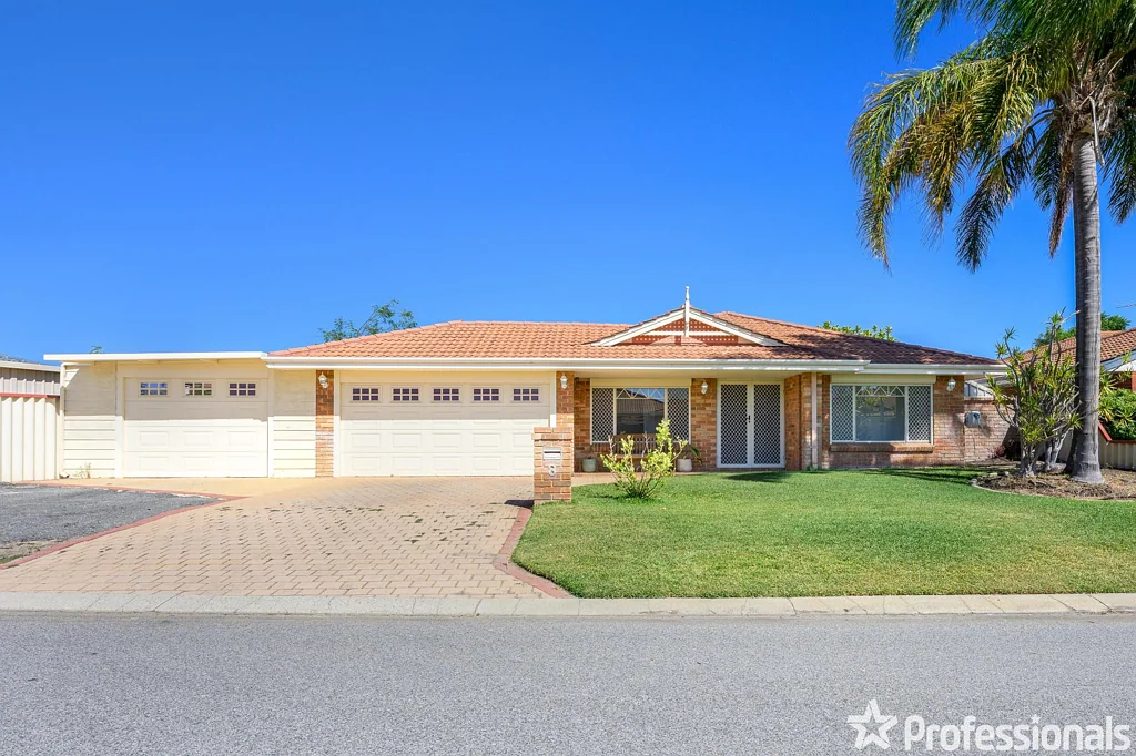 Waikiki 4 Bedroom PERFECTLY PLACED AND SPACIOUS FAMILY HOME WITH MULTIPLE LIVING OPTIONS