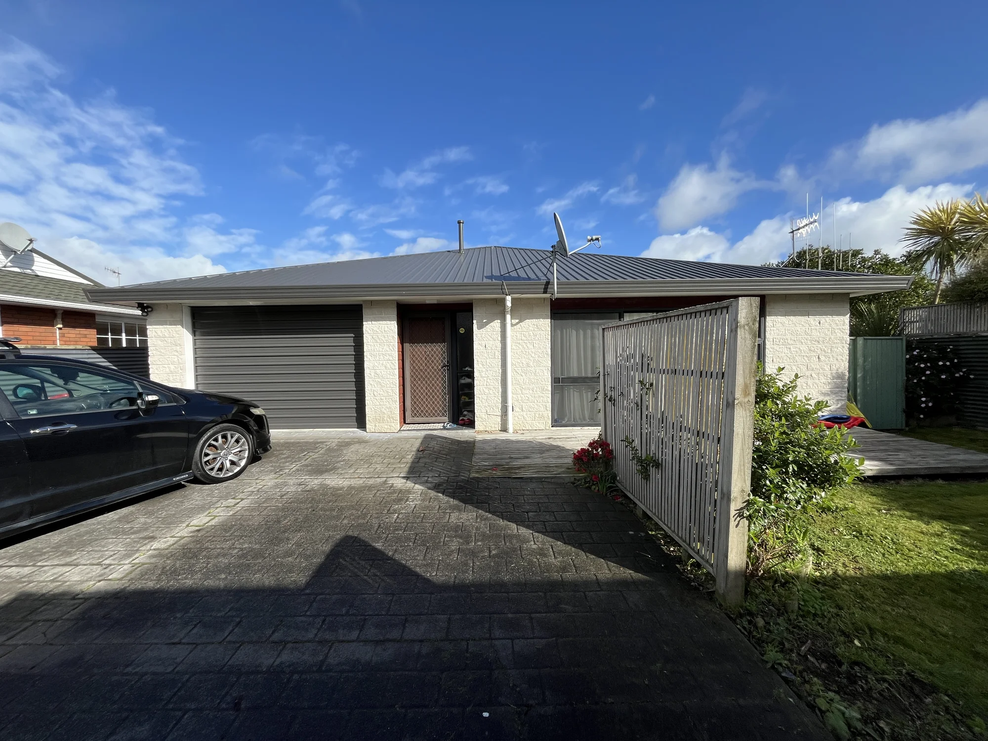 3 Bedroom West End Area