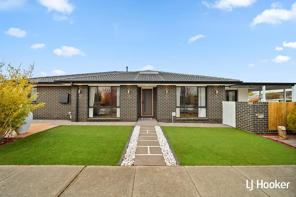 66 Hilda Kincaid Crescent, Macgregor, ACT 2615