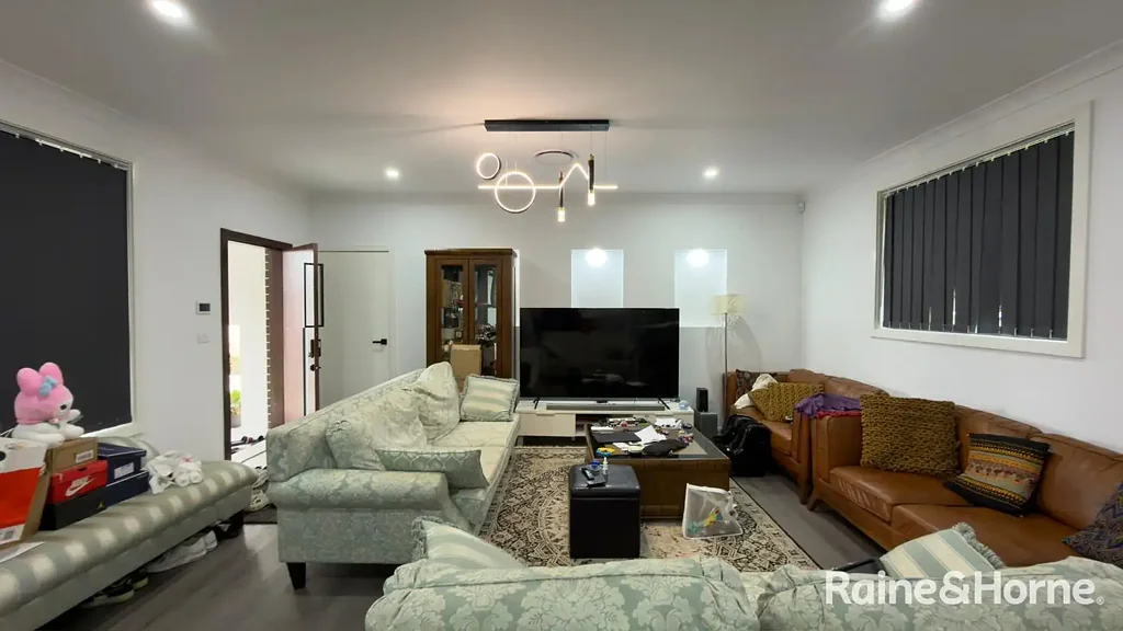 Spacious 4-Bedroom Family Home in Macquarie Fields