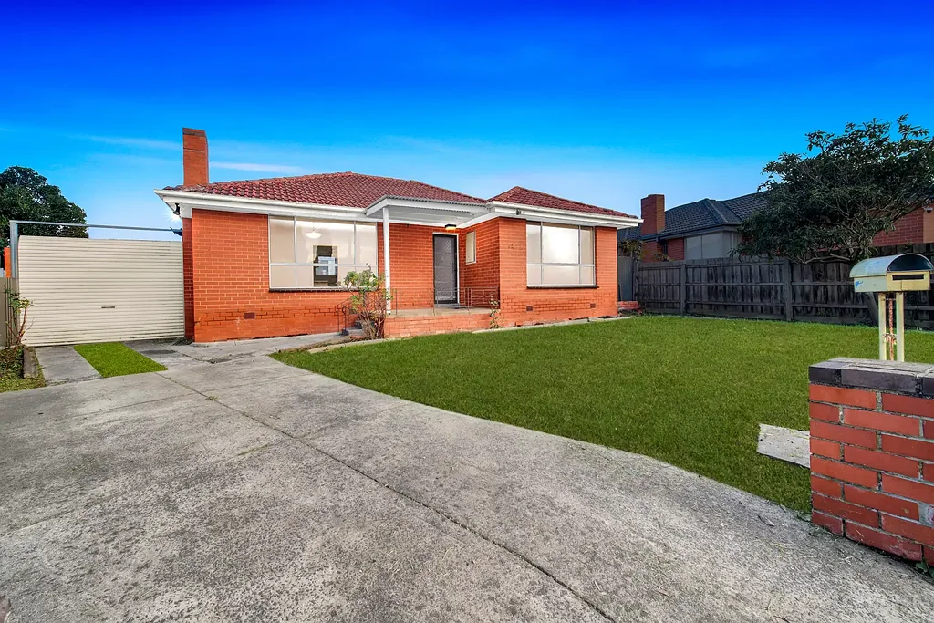 Dandenong 3غرفة نوم FMILY COMFORT, FUTURE POTENTIAL ON 635M2 (APPROX.)