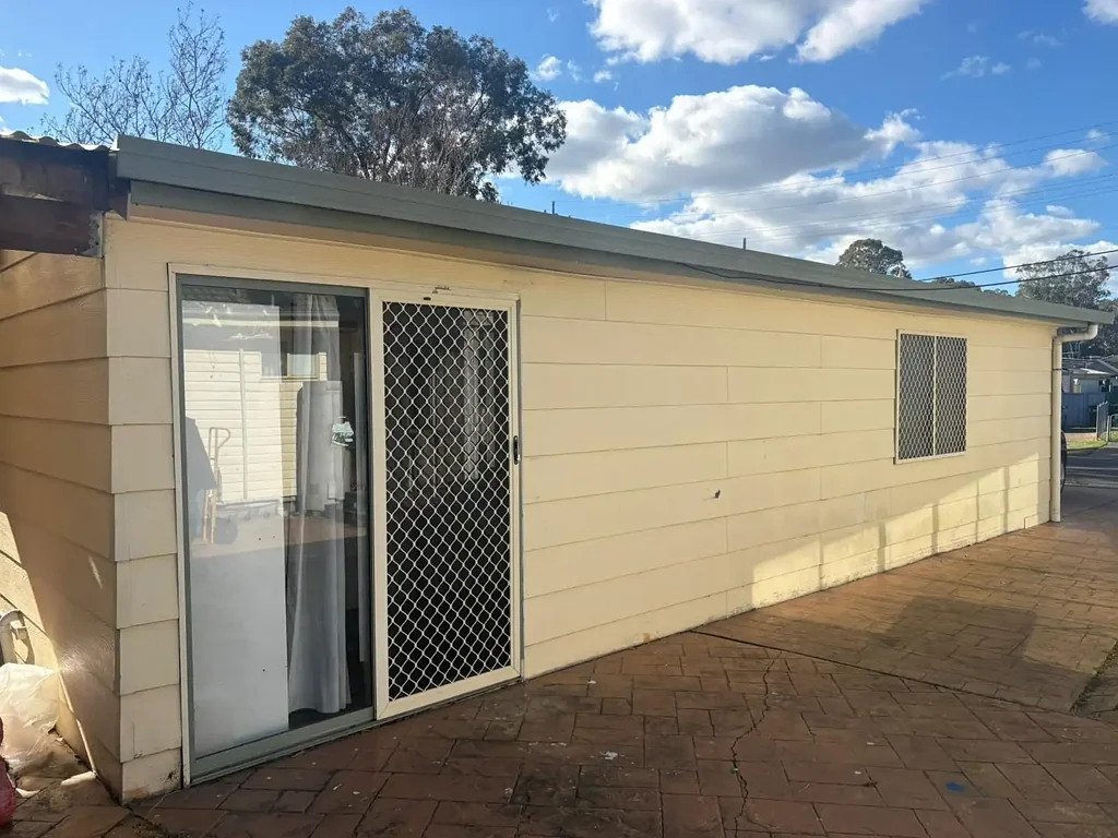 For Lease – Spacious 1 Bedroom Granny Flat in Miller