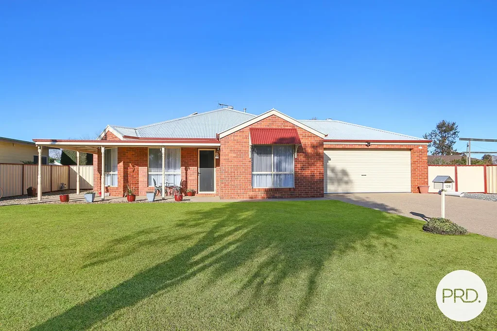 126 High Street, Howlong, NSW 2643