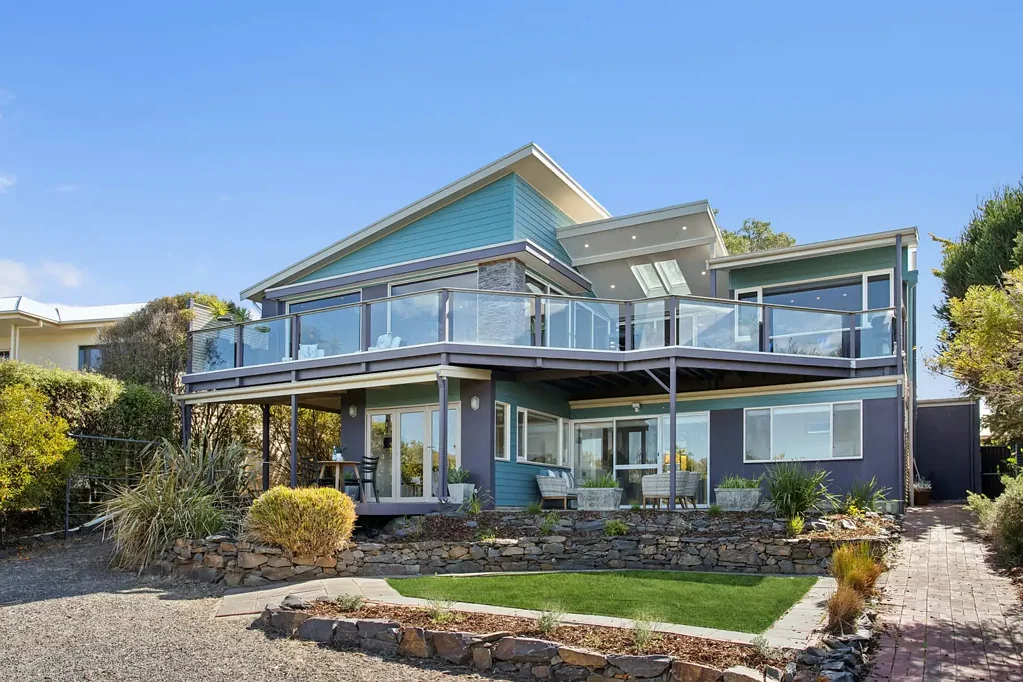Encounter Bay 6 Bedroom UNBELIEVABLE VIEWS FROM THE BLUFF TO THE COORONG!