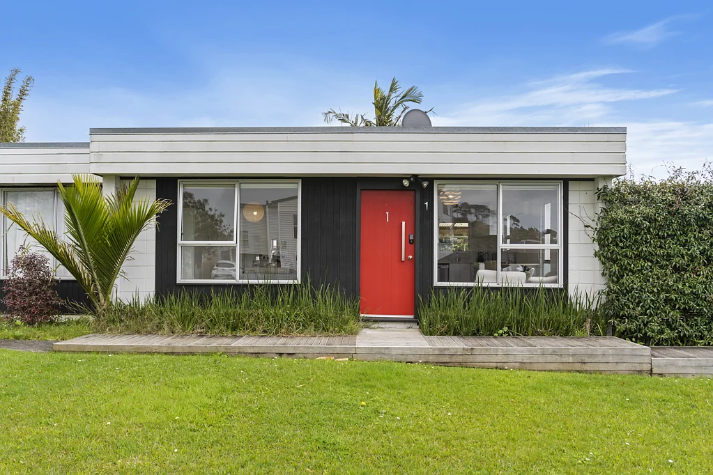 1/1 Cockayne Crescent, Sunnynook, North Shore City, Auckland