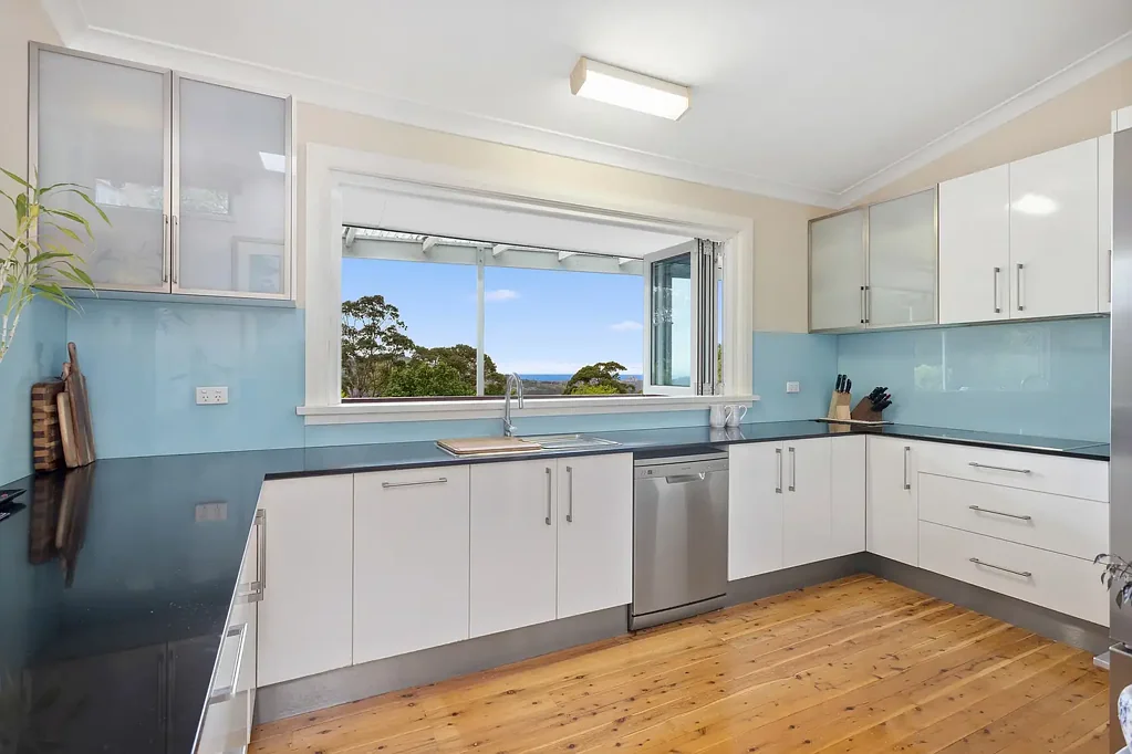 20 Araluen Avenue, Mount Kembla, NSW 2526
