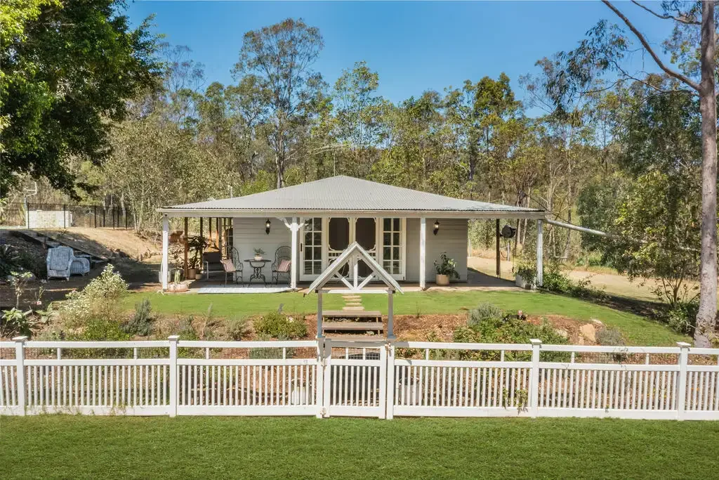 Chuwar 3બેડરૂમ Glam Pad Homestead – Total Privacy on 13 Acres of Natural Bushland