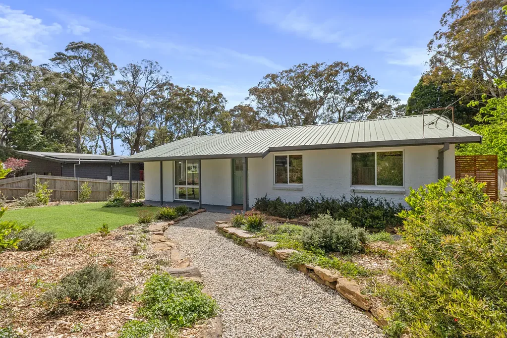 19 Barton Street, Katoomba, NSW 2780
