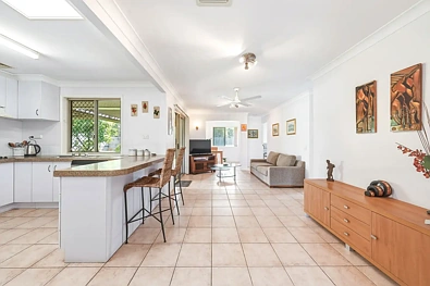 5 MORRIS RD, KIPPA-RING QLD 4021, 3 Kuwarto, 2 Banyo, House