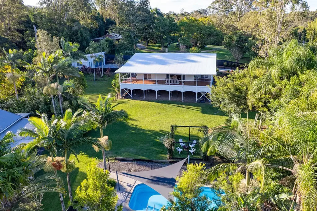 Mooloolah Valley 5कमरा Coastal Queenslander with Dual Living