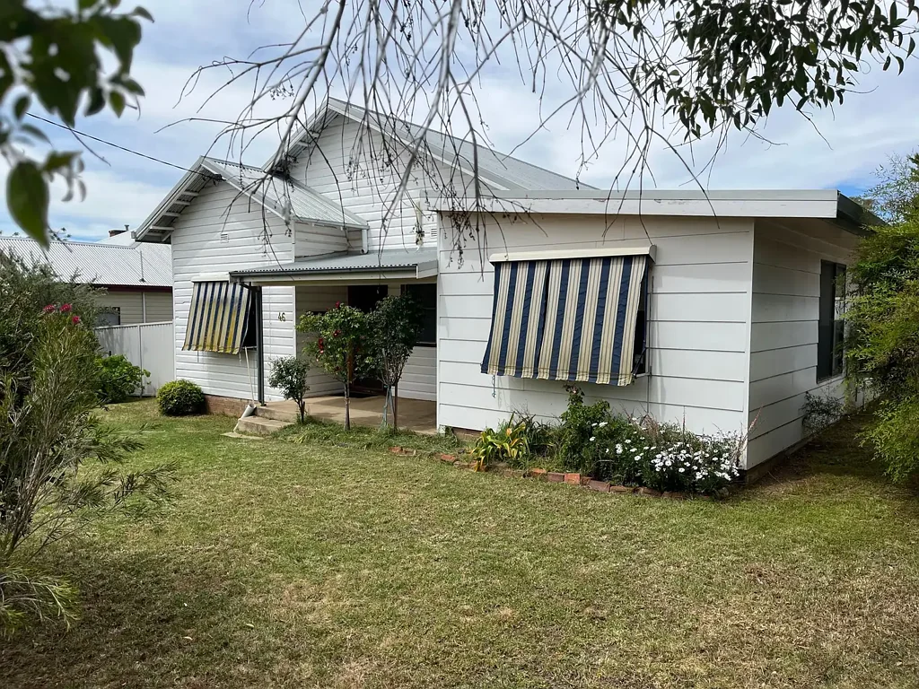 Young 3ਬੈੱਡਰੂਮ FIRST HOME BUYERS CHECK THIS ONE OUT