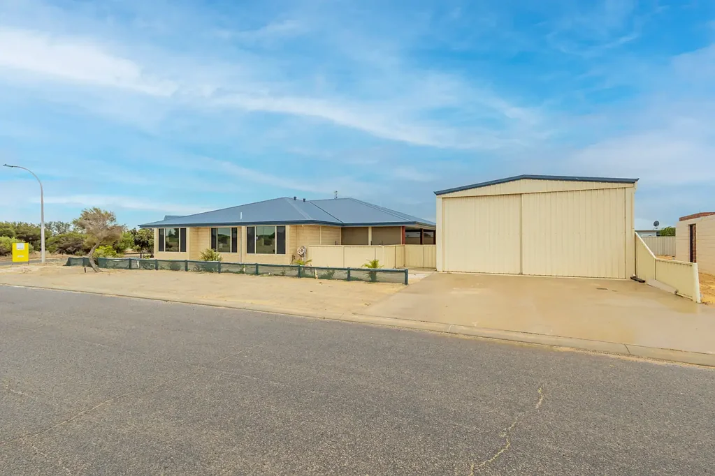Green Head 4Moenga UNDER OFFER
