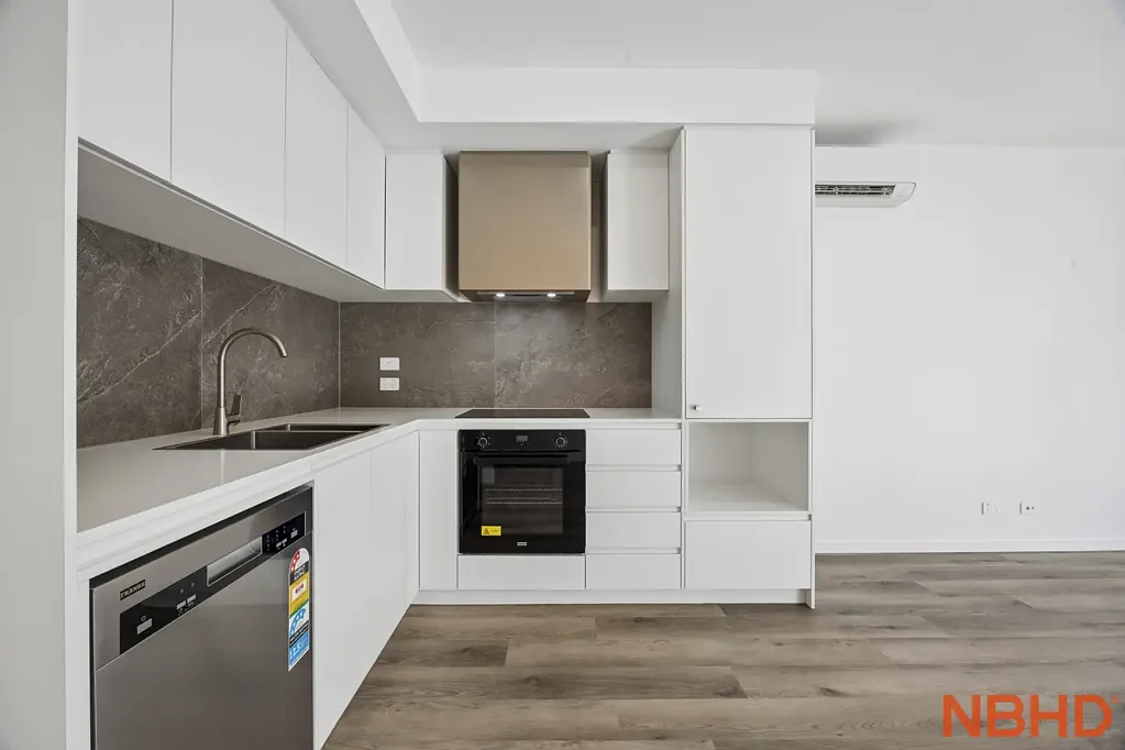 Tri-Level Penthouse. Endless Possibilities.