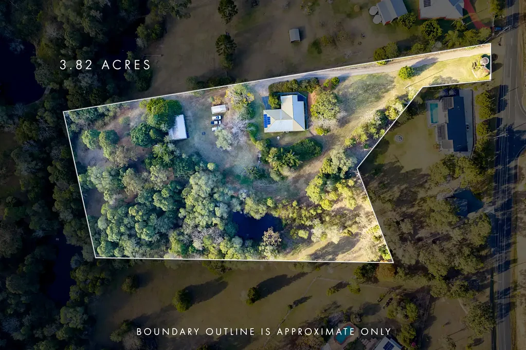 Chatsworth 4房  Almost Four Acres of Bushland, Creek and Quiet, Ten Minutes from Town