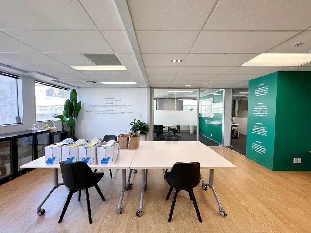 Parnell FITTED AND ELEVATED PARNELL OFFICE