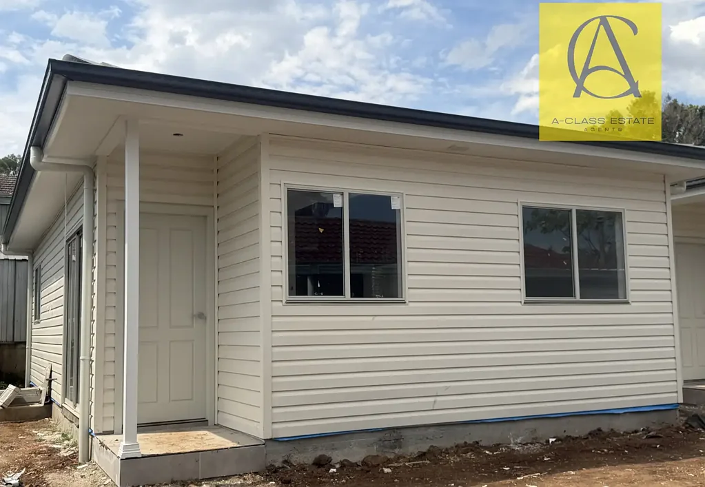 BRAND NEW 3 BEDROOM GRANNY FLAT