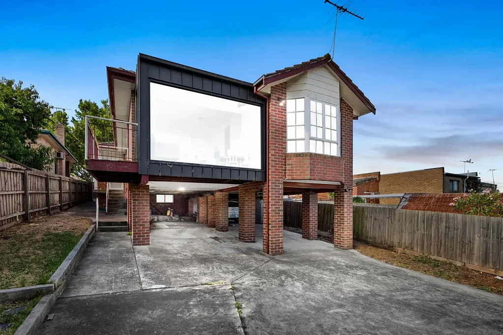 Essendon 8房  Commercial/Residential, A Brilliant Opportunity!