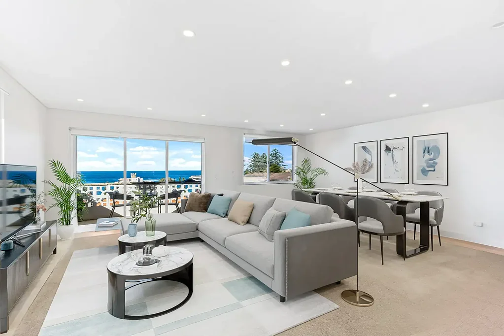 Sun-Drenched Top-Floor Retreat - Ocean Views and a North-East Facing Balcony