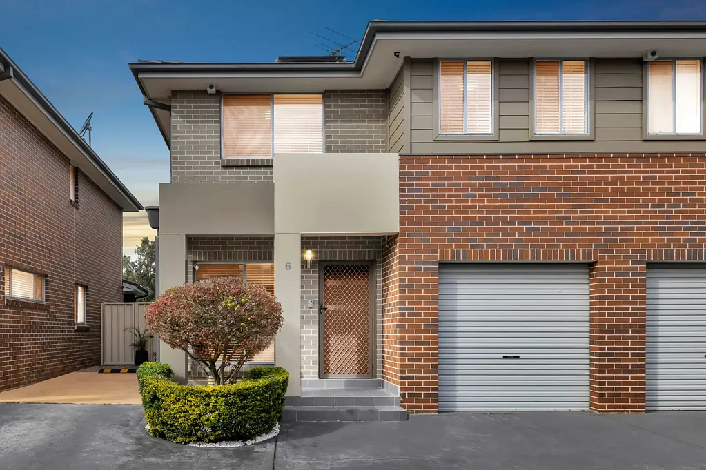 Stanhope Gardens 4침실 Luxury, Lifestyle & Energy Efficiency | Fully Renovated Family Townhouse with Premium Solar & 15kW Battery