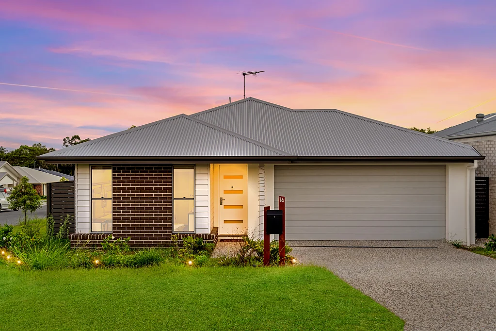 16 Hartnell Drive, Park Ridge, QLD 4125