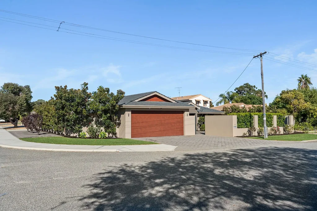 Greenwood 4 Bedroom Entertainer's Dream with Gigantic Workshop!
