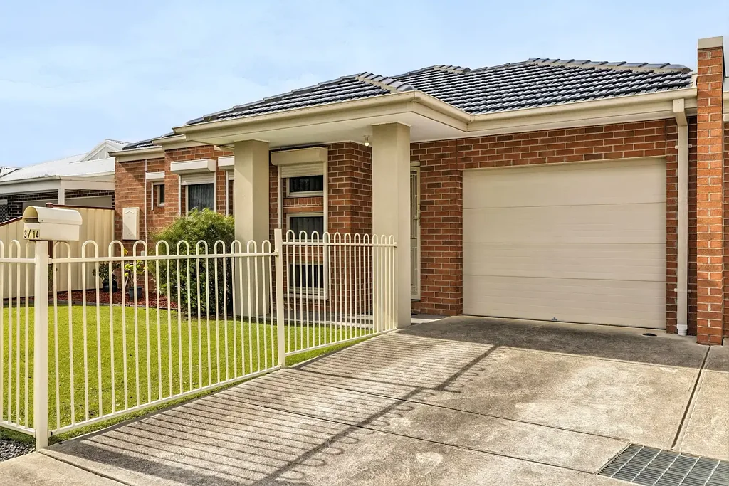 Modern, Comfortable Living in a Great Harkness Location
