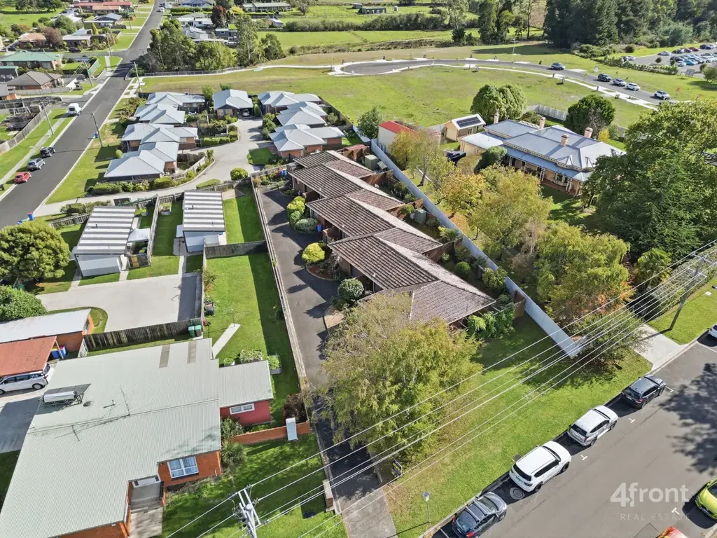 Latrobe 8 Bedroom Set & Forget — Four Incomes, One Smart Investment