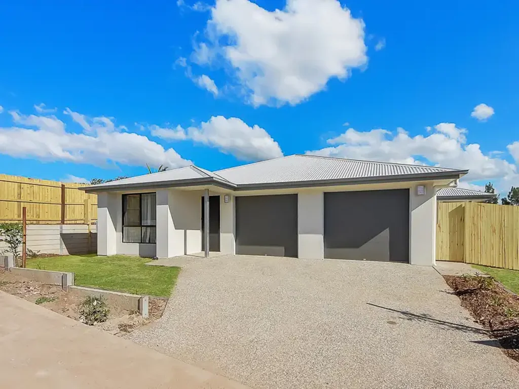 Waterford West 6房 现代双居投资 | 6间卧室 | 一地两宅 Modern Dual Occupancy Investment | 6 Bedrooms | Two Residences on One Title