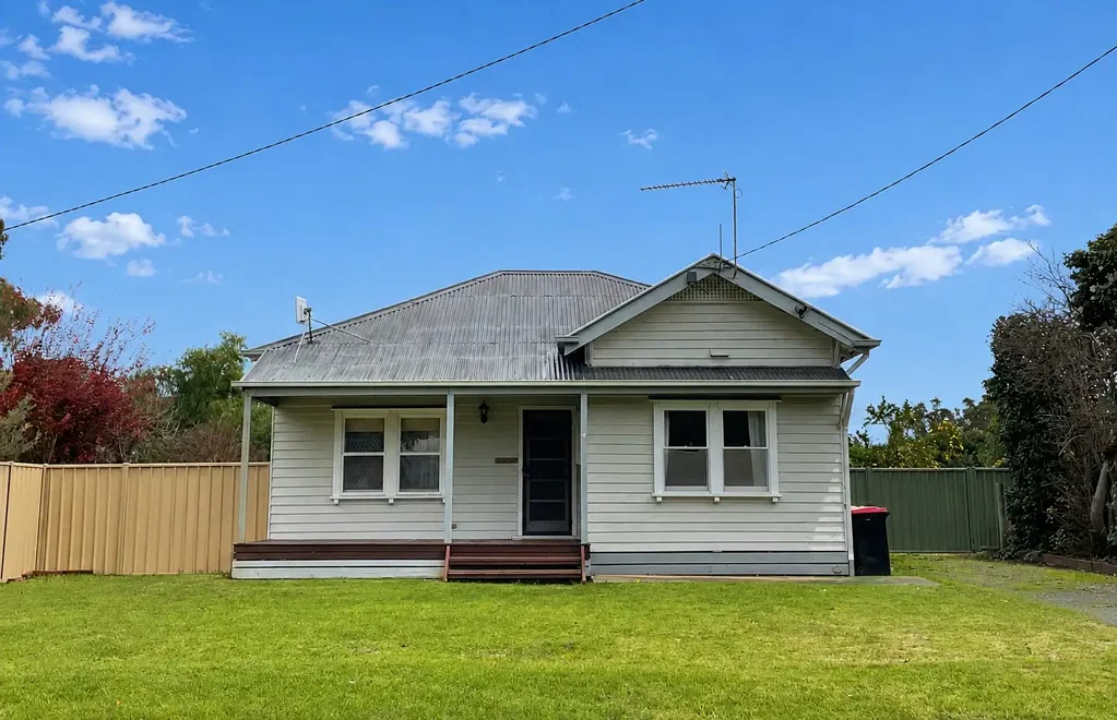 Charming 3 Bedroom House!