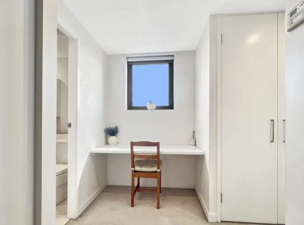 Bowen Hills 1房 内城区壮丽景观 私人阳台清风 开放式设计 现代厨房 自然光书房 度假村设施 交通便利 Unit 808 for sale!