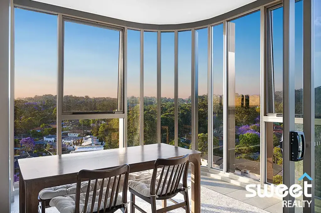 West Ryde 4Moenga Exceptional Dual key & dual income Opportunity in a Sophisticated 4-Bedroom Luxury Apartment